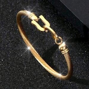 Minimalist Design Bangle For Women For Party Banquet Wedding